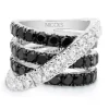 Anillo cruzado de oro blanco con diamantes blancos y negros