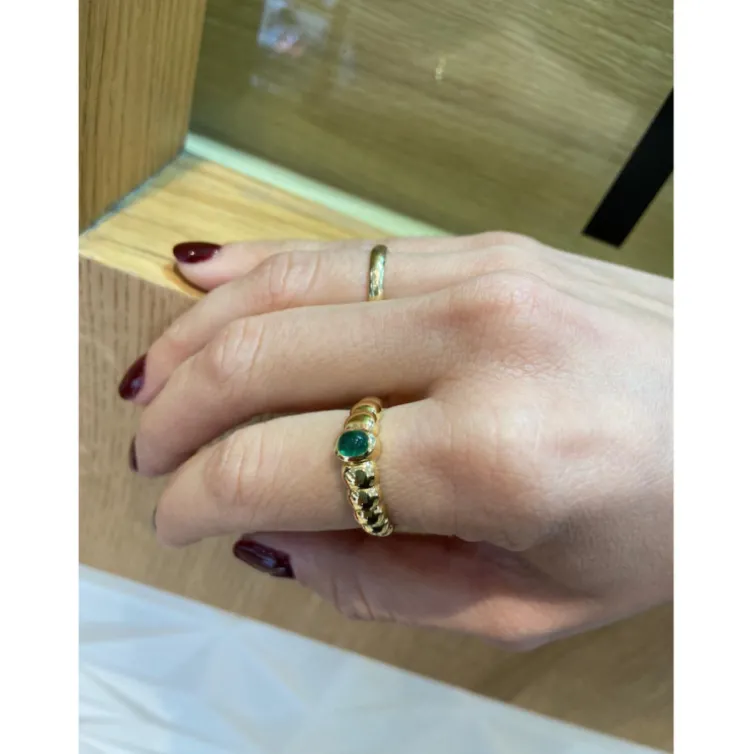 Anillo Oro Amarillo Esmeralda Cabujón New Vintage 533