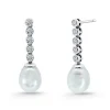 Pendientes de Compromiso Perla y Diamantes Serenidad Chatones 0.53 Oro Blanco