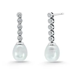 Pendientes de Compromiso Perla y Diamantes Serenidad Chatones 0.53 Oro Blanco